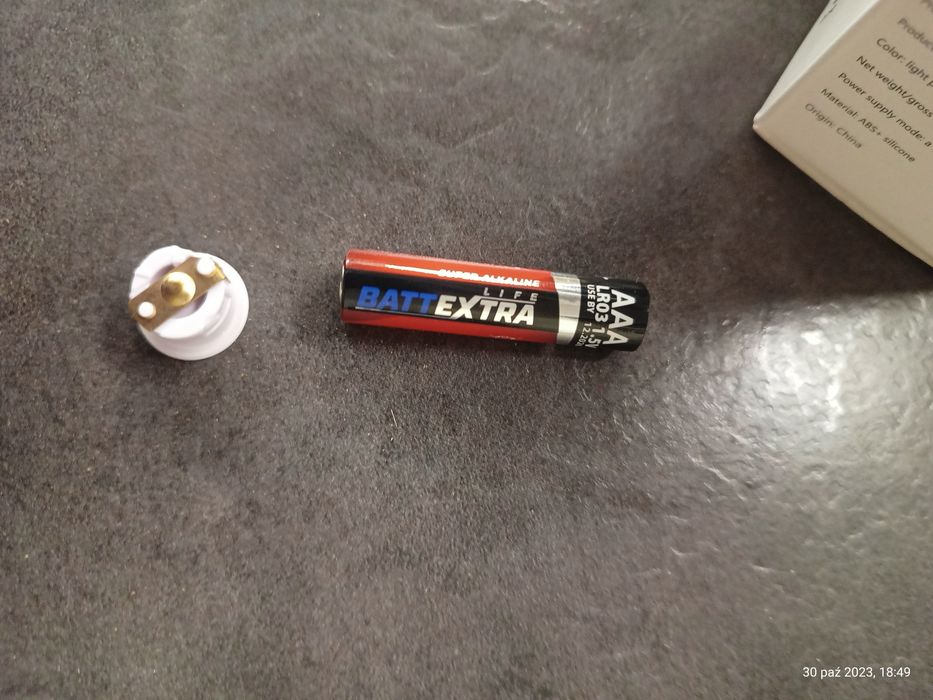 Szczoteczka masażer ultradźwiękowy do mycia twarzy