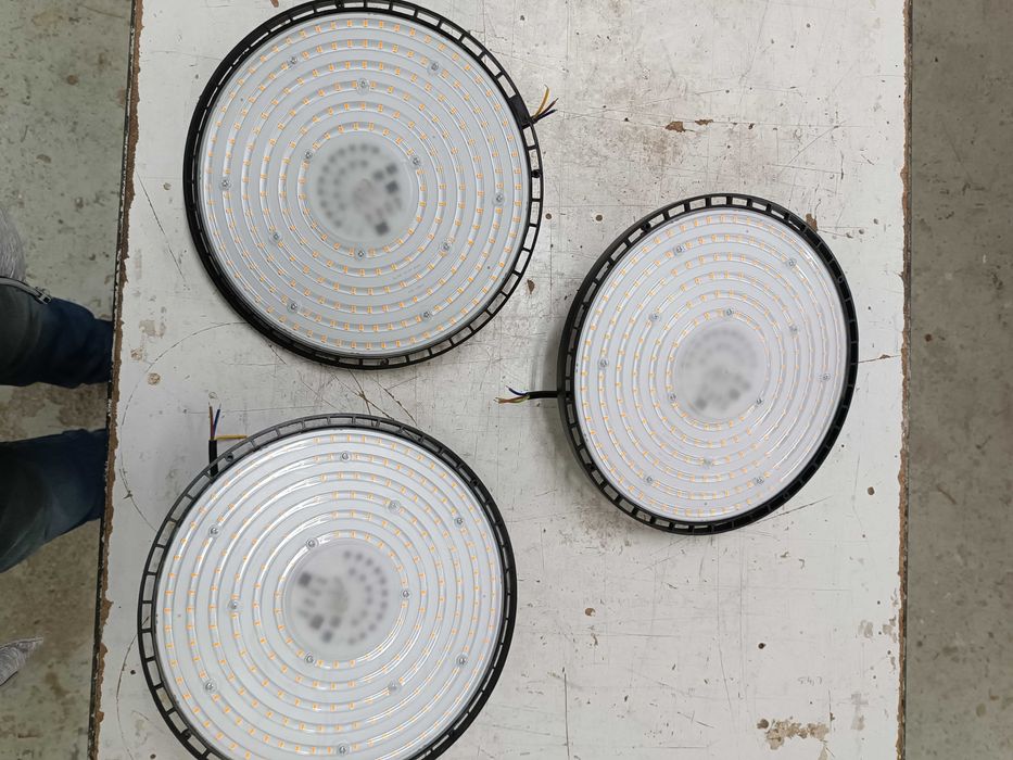 Projetor de 200W led 3000K de teto