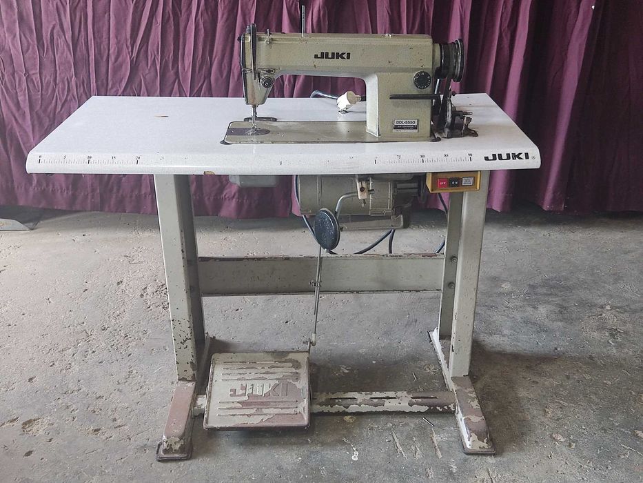 Vendo duas máquina de costura