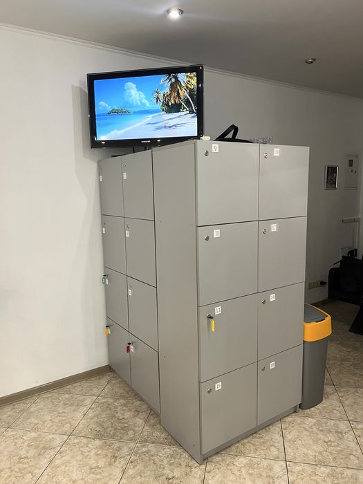 Оренда для перукаря, візажиста, кабінет, кушетка, місце бровіста