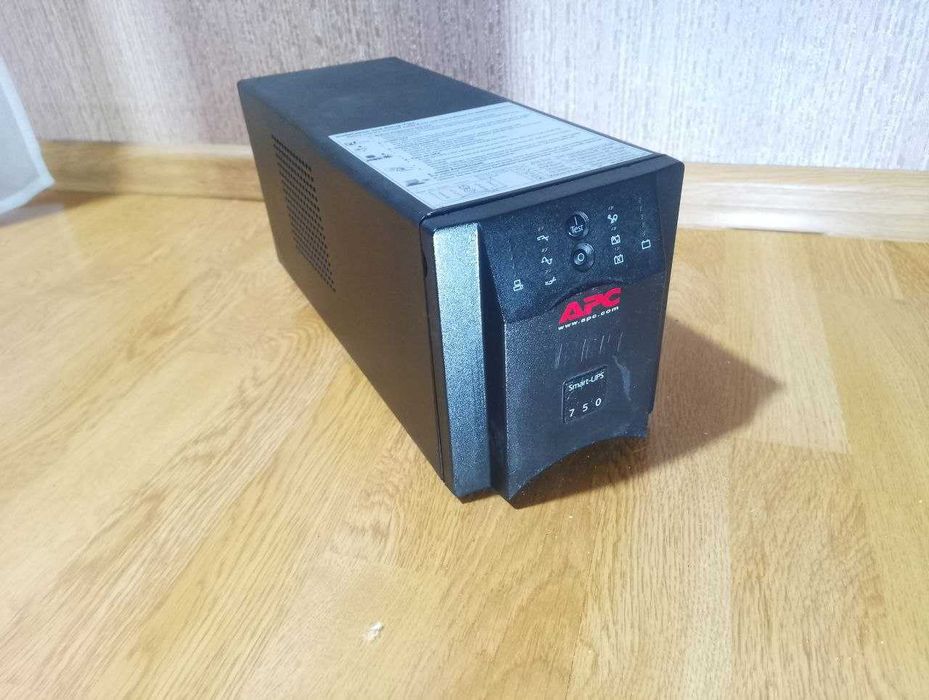Продам бесперебойник ББП APC Smart-UPS 750. В идеале!