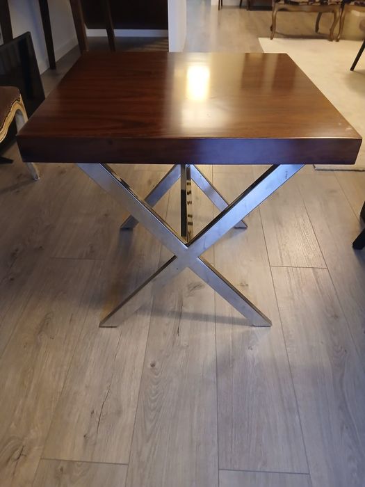 Mesa de apoio - Tampo polido e pés inox polido