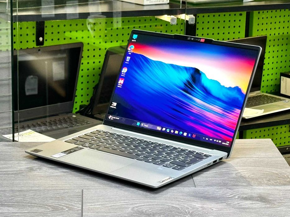 Ексклюзив! OLED / Lenovo Slim 5 14Q8X9 / Snapdragon / Стан нового!