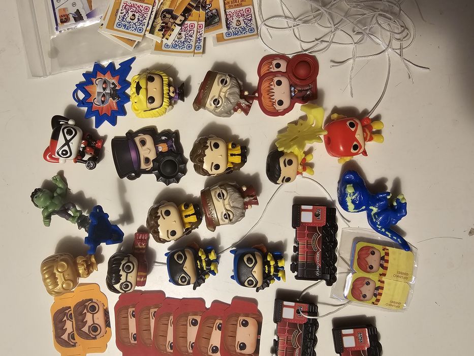 Figurki funko pop z kinder joy harry Potter itd.