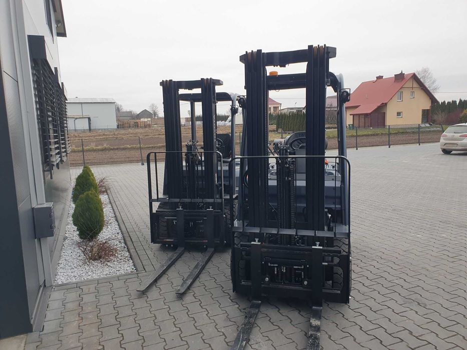 Wózek TOYOTA 8FGF15 Triplex 2023r Nowy Wolny skok , LPG 8FGF18 8FG15