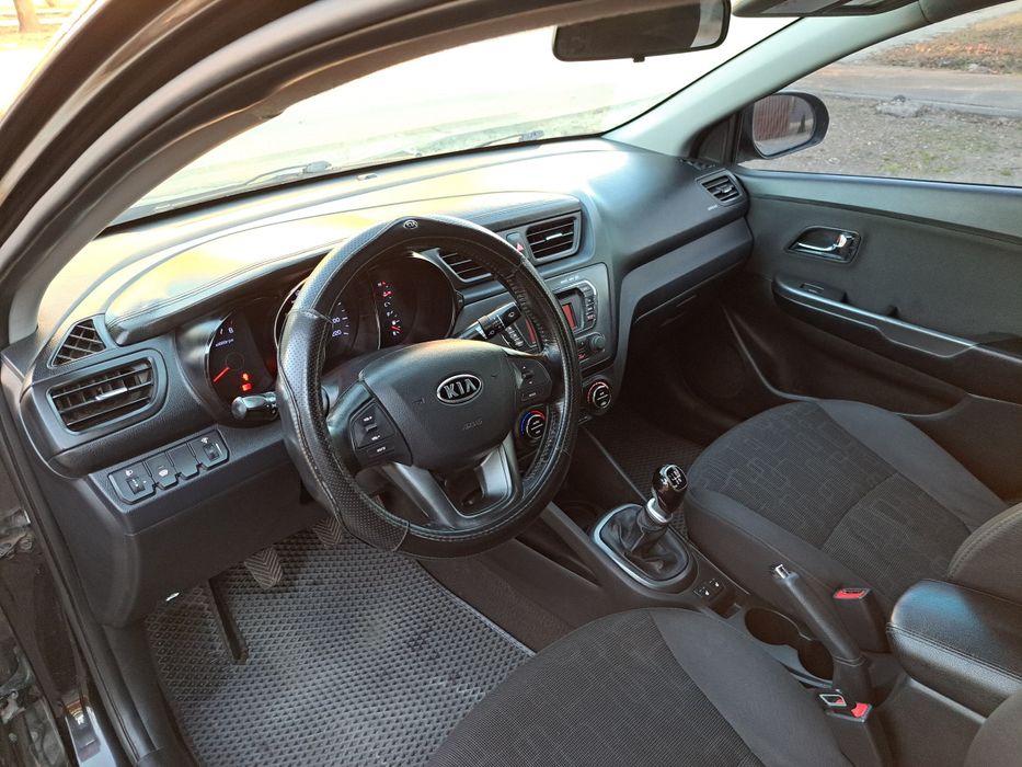 Kia Rio 3 2011 року, 1.6 MPI Газ/бензин, комплектація Prestige