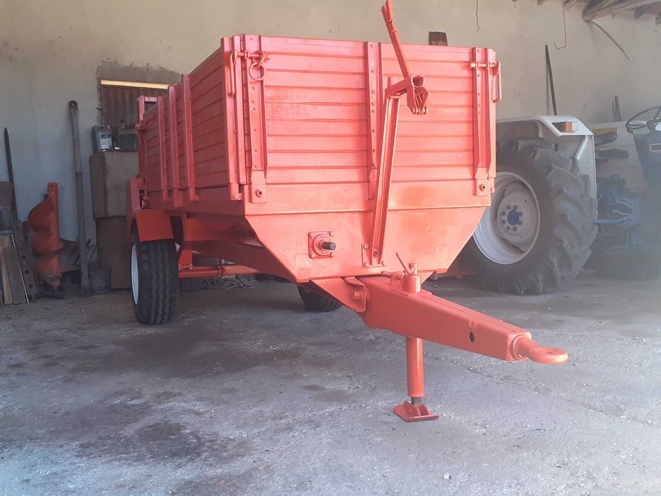 Reboque de espalhar estrume GALUCHO