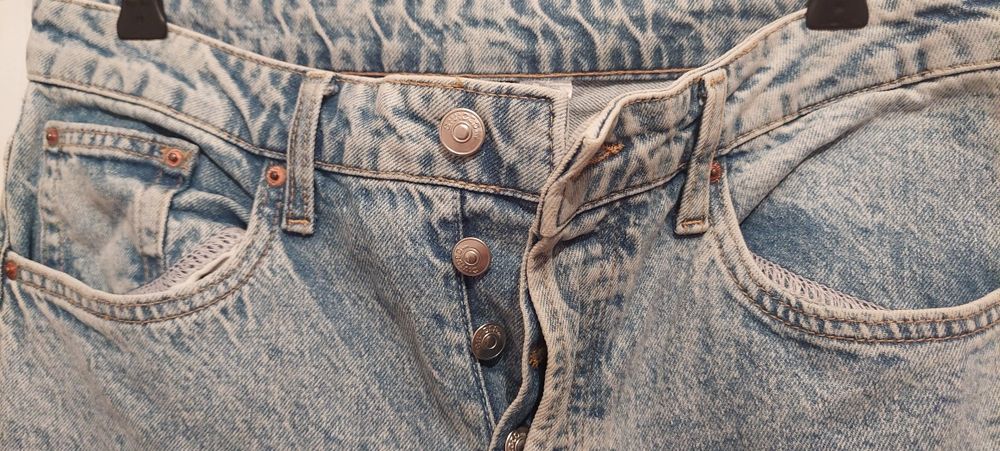 Niebieskie dżinsy damskie