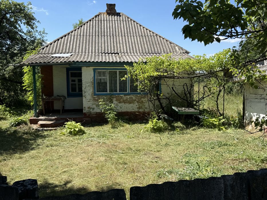 Продам будинок за містом