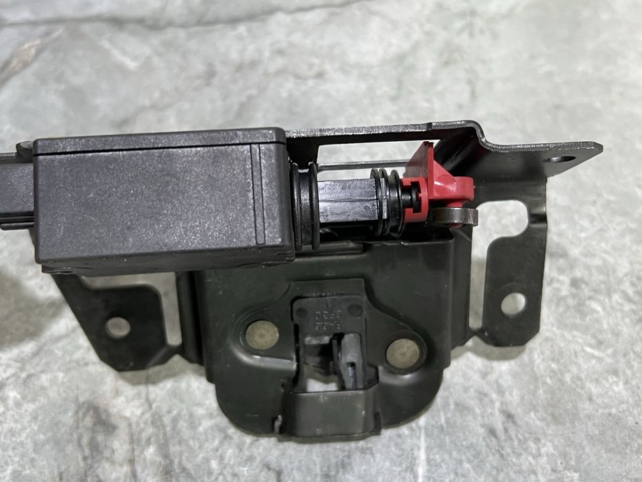 Замок Ляди Кришки Багажника БМВ Е46 Універсал BMW X3 Е83 7057364