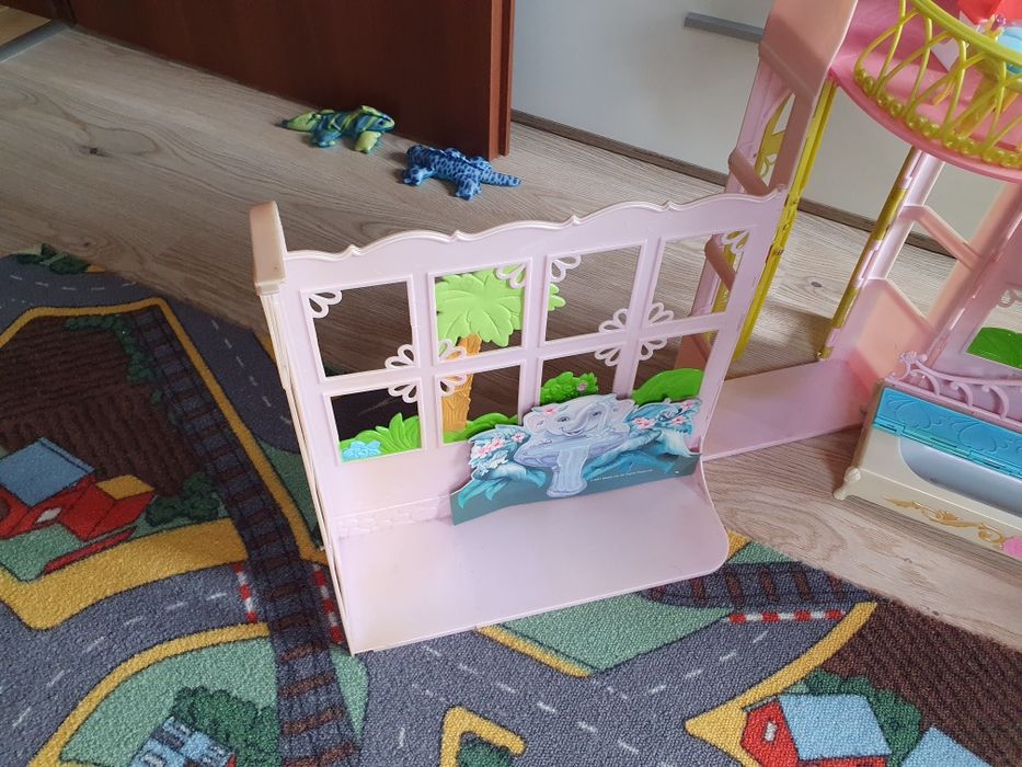 Domek rozkladany dla lalek