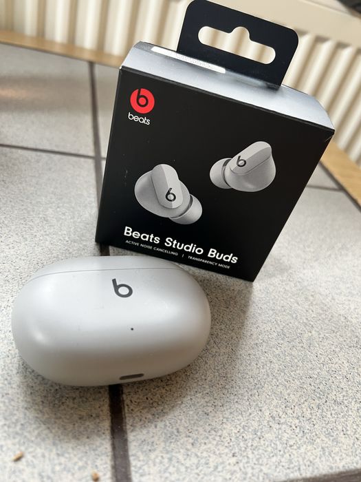 Beats Studio Buds