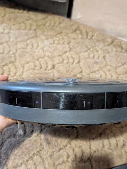 Робот-пилосос iRobot Roomba 676 Wi-Fi