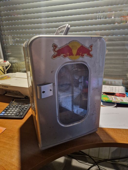 Lodowka Mini Redbull