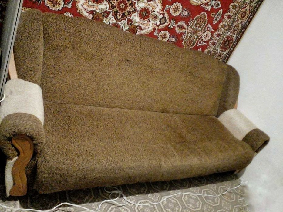 Диван б/у . Только самовывоз.