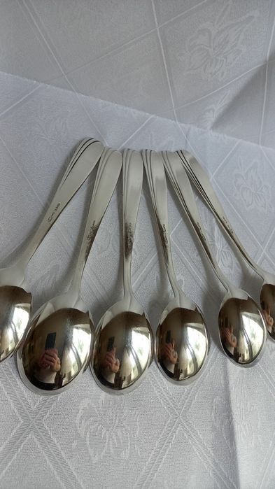 Столовые приборы.