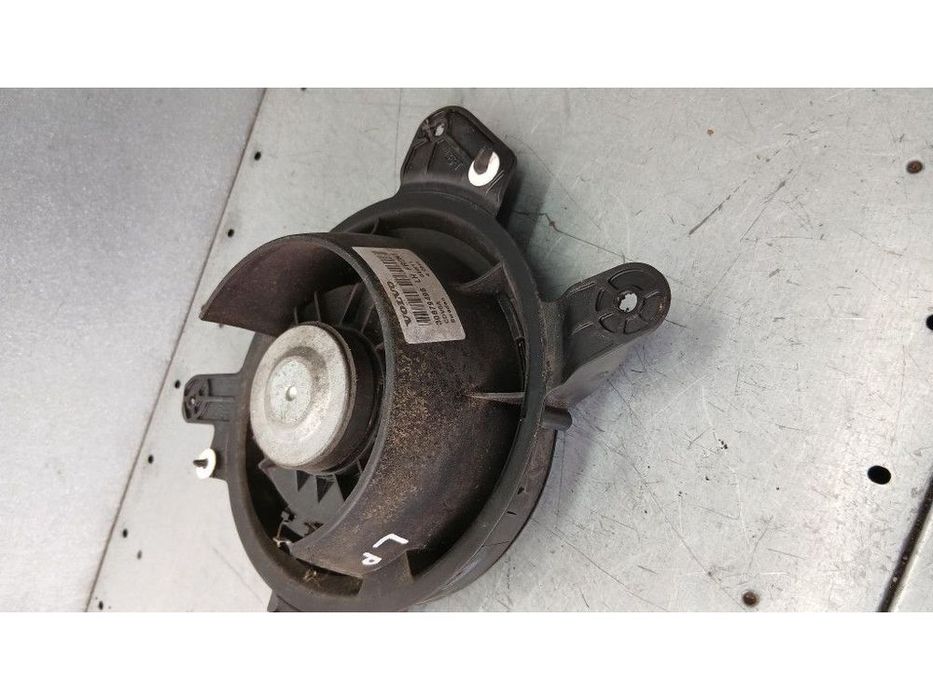 głośnik lewy przód volvo v70 ii 2.4d5 04r 30679496