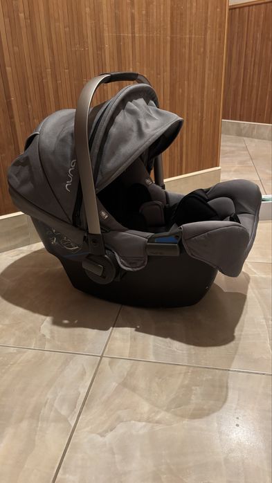 Продам автокрісло nuna Pipa.