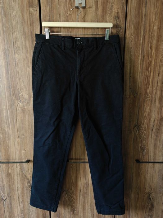 GAP Essential - Chinosy - black moss 30