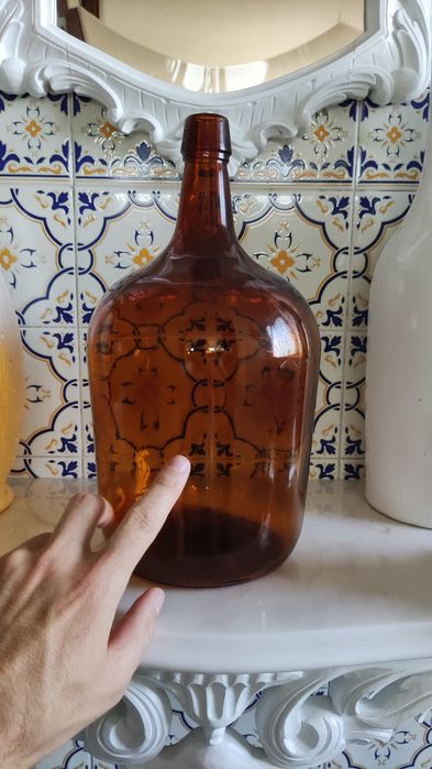 Garrafas decorativas em vidro