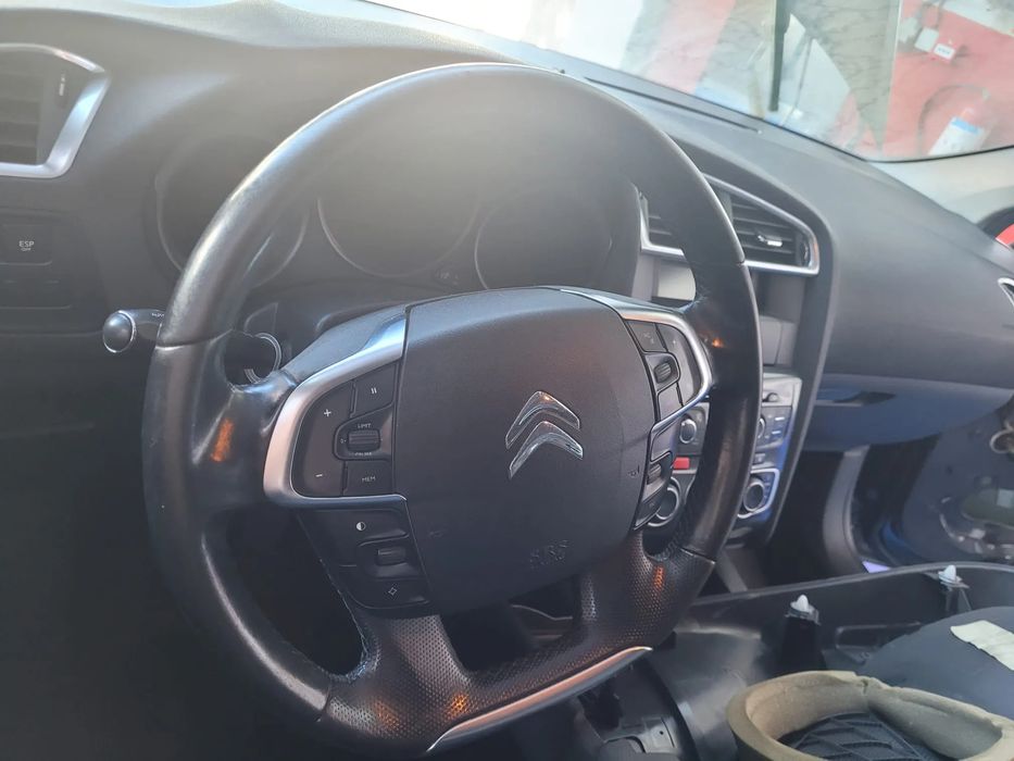 Citroen C4 1.6 HDI de 2013 ás peças