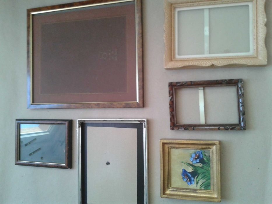 Ramki, ramy po likwidacji domowej galerii obrazów, grafik i fotografii