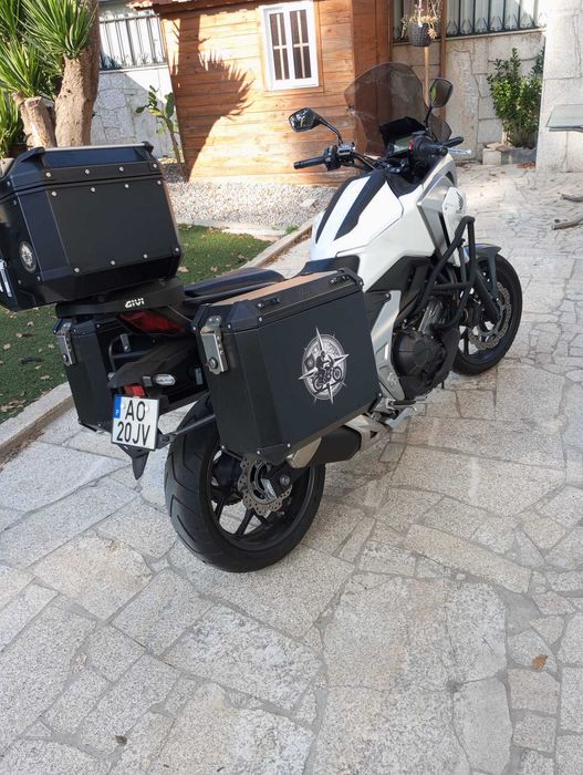 Honda Nc 750  como nova de 2022 revisões na marca [Moto veiga]