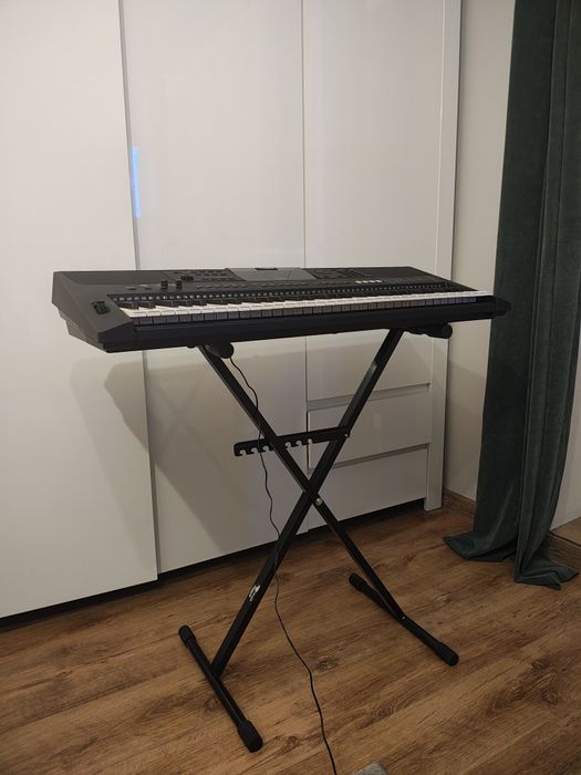 Sprzedam YAMAHA PSR-E463