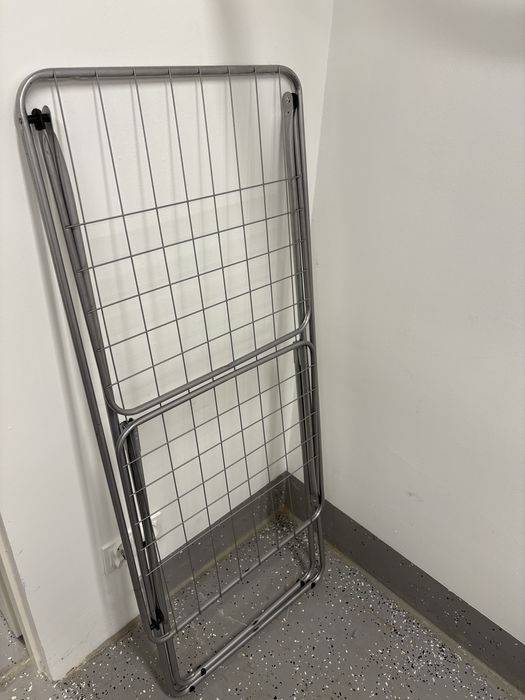 Suszarka na pranie prawie nowa