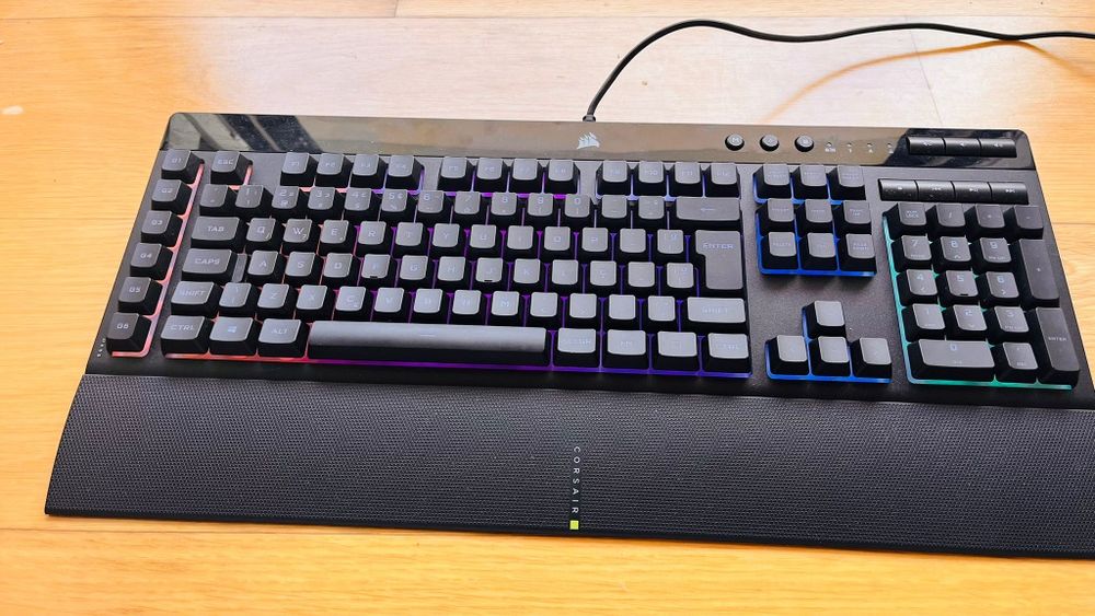 Teclado Corsair gamer