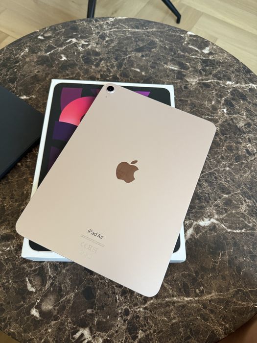 Ipad Air 5 genereacji złoty różowy