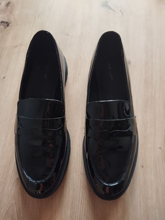 Półbuty lakierki 42