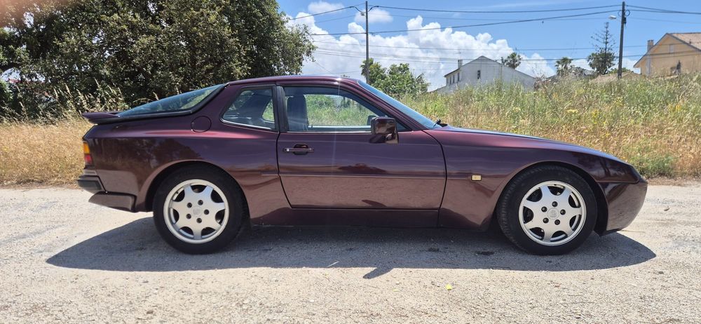 PORSCHE 944 TURBO
