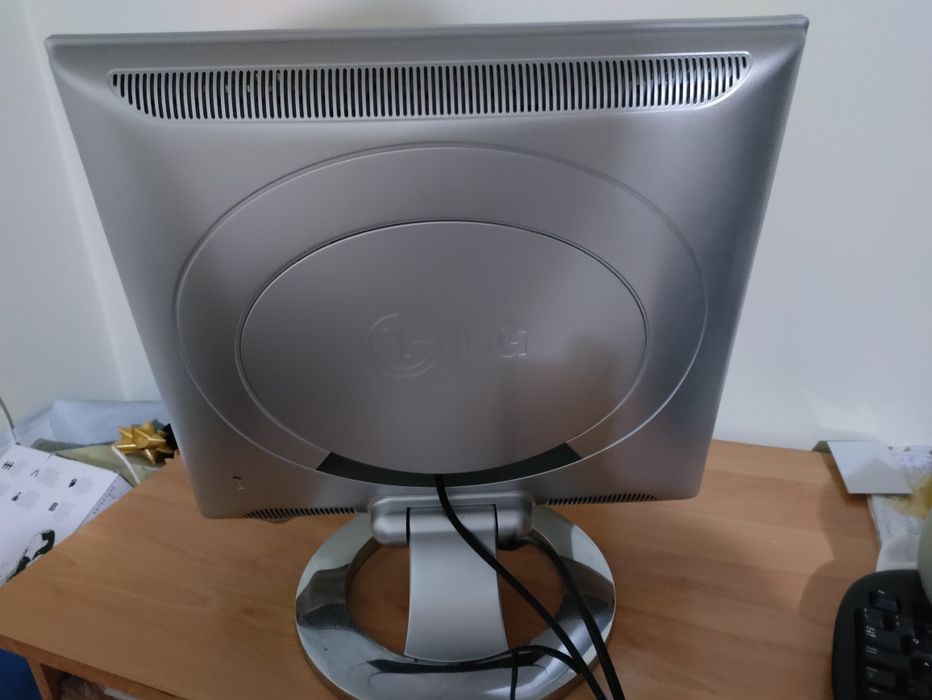 Monitor LG flatron444595030983321601