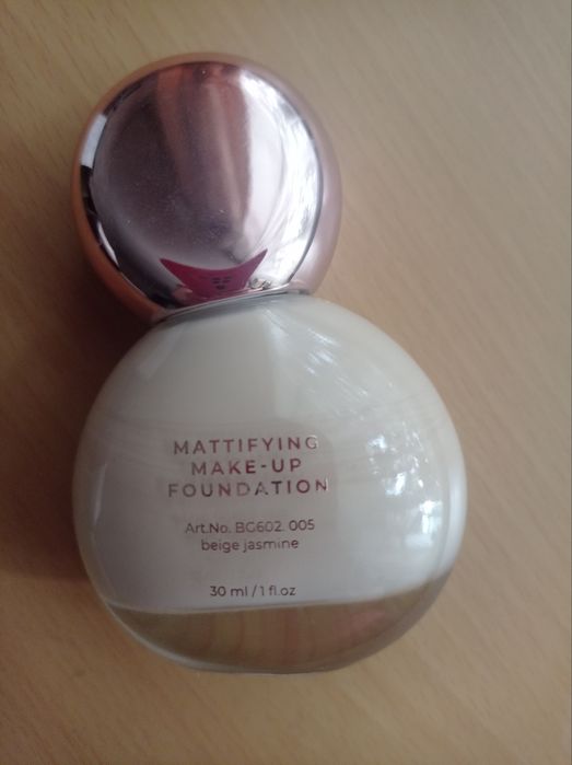 Тональна основа Bogenia нова