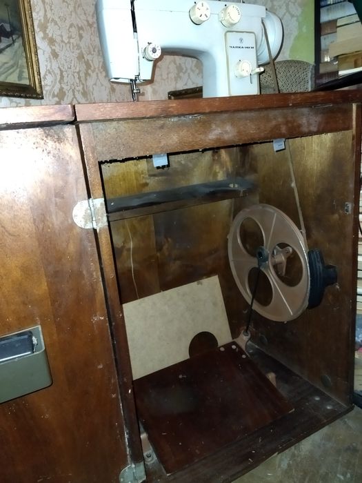 Швейна машинка Чайка 142 м