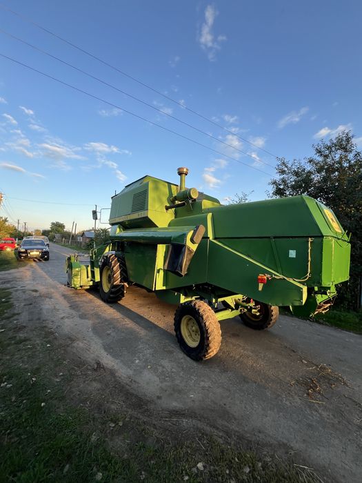 Свіжо привезений John Deere 965