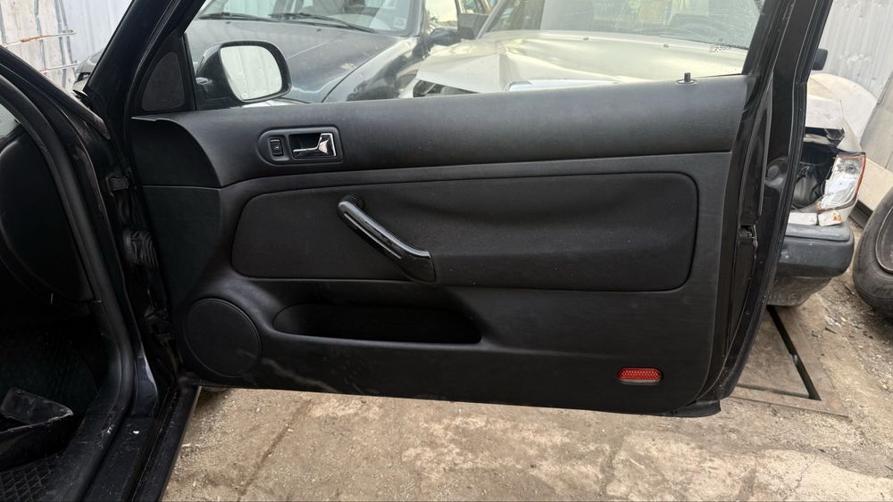 GOLF 4 1.9 TDI 100 CV VARIO MATERIAL DISPONIVEL