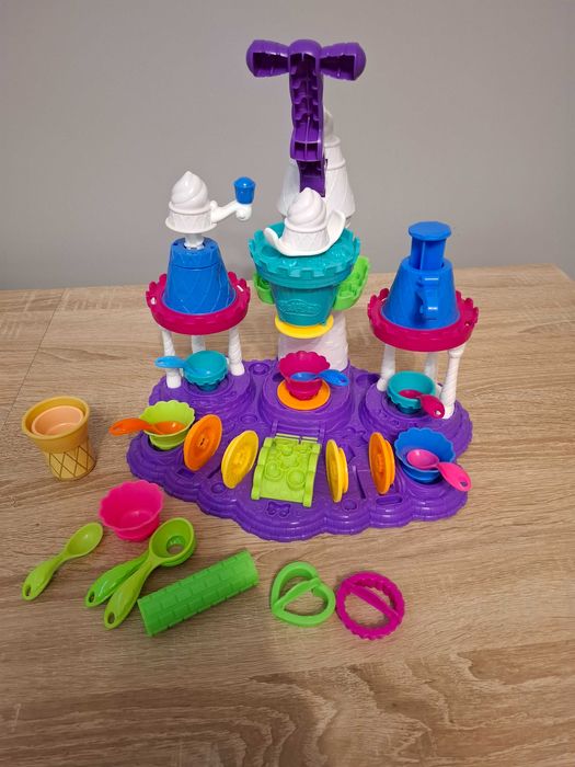 Sprzedam - Play-Doh Zakręcona Lodziarnia B0306