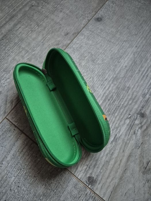 Etui na okulary nowe