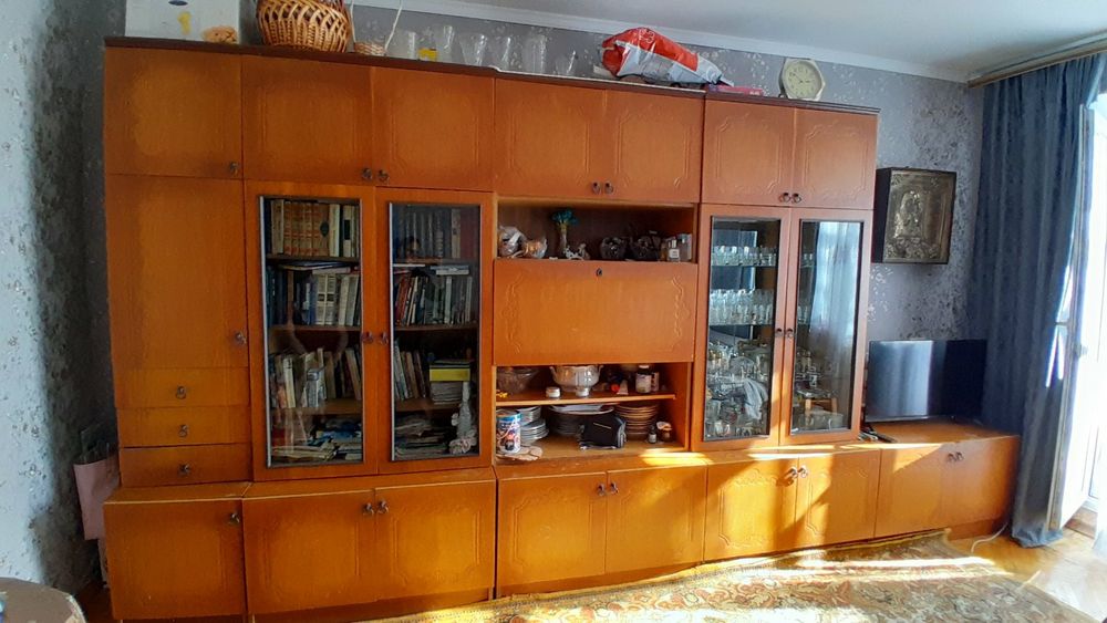 Продам стінку вітальню
