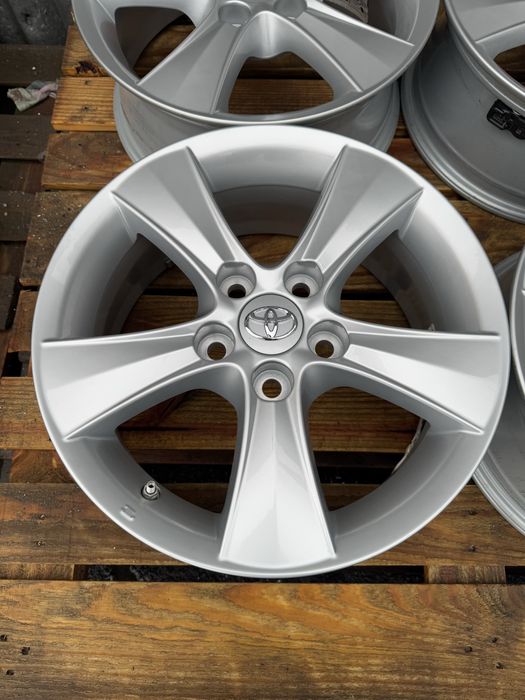 Диски 5/114.3 r16 Toyota original нові