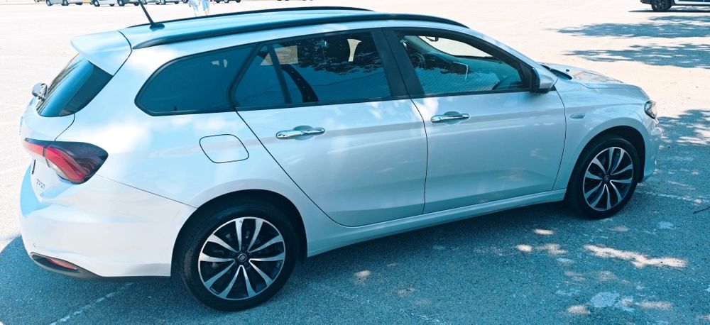 Fiat Tipo Station Wagon 1.3 M-Jet Lounge Diesel  Poucos KM