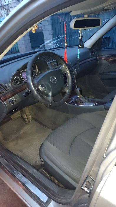 Продам машну мерседес