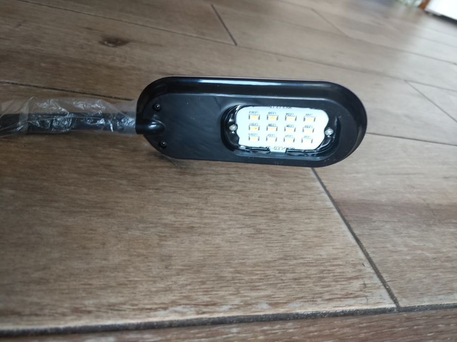 Led лампа настольная RE 1208