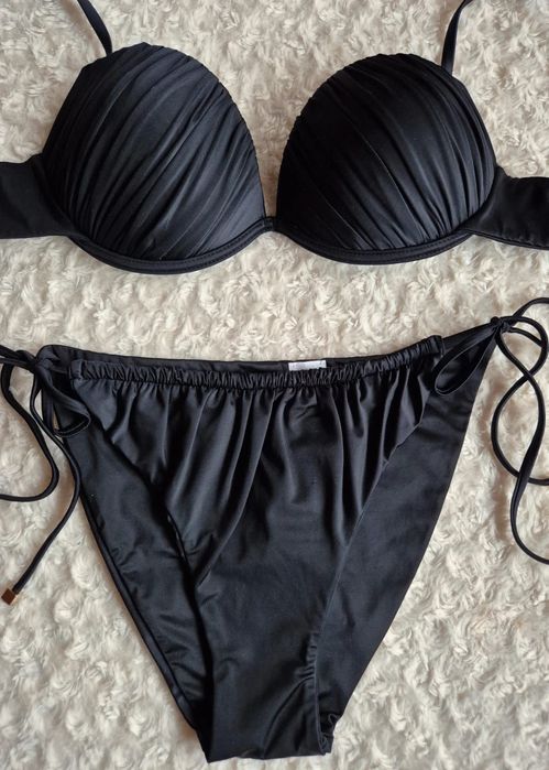 Calzedonia shiny satin M 85B/80C/75D czarny Bellissima figi
