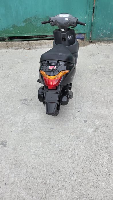 Suzuki  let's 5 g