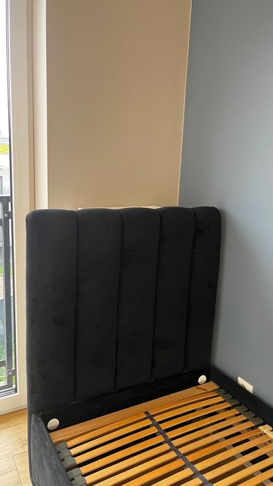 Łóżko jednoosobowe ze stelżem i materacem MK Foam