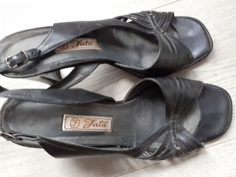 Buty letnie na obcasach