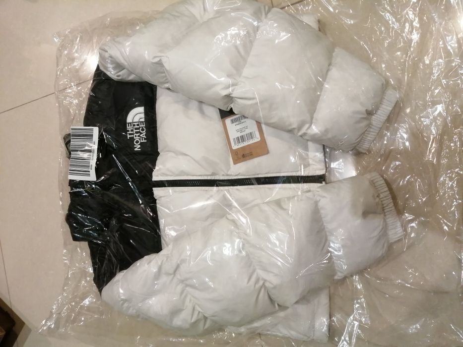 The North Face Krótka Przejściowa Damska kurtka NUPTSE biała rozmiar S